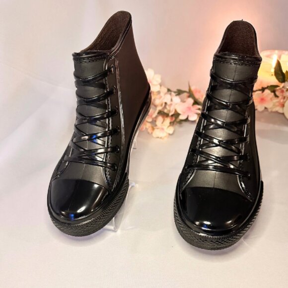 Black, Waterproof Sneakers NWOT - Picture 5 of 11